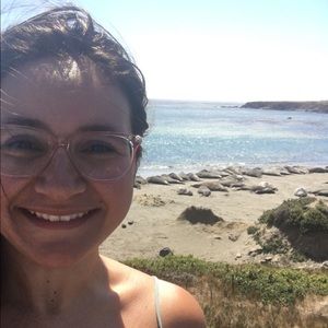 Meet your Posher, Cecilia